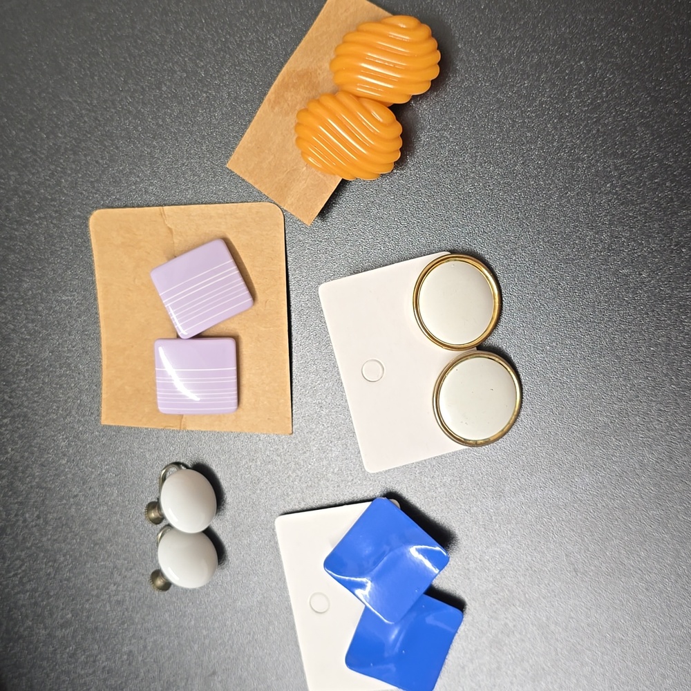 Lot Of Vintage Clip On Earrings